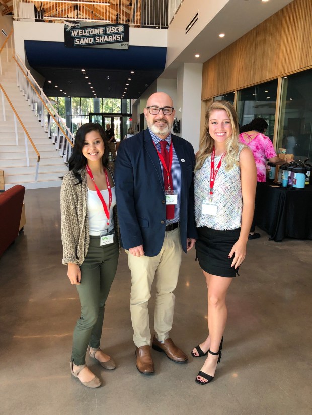 Dr. Munsell and students